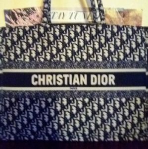 Inspired CD Tote *FREE SUNGLASSES*